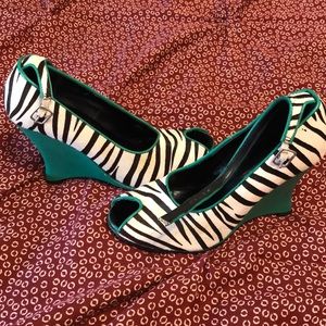 Women’s zebra/green wedges 5.5